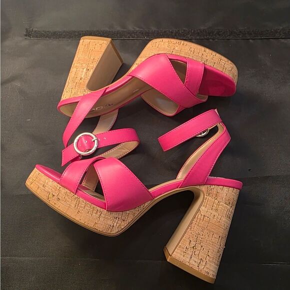 BRAND NEW SODA STRAPPY BLOCK HEEL OPEN TOE WOMENS SANDAL - Picture 8 of 15